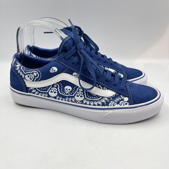 VANS Shoes - Vans Mens 8.5 Womens 10 Blue White Paisley Skull Bandana Style Sneakers
